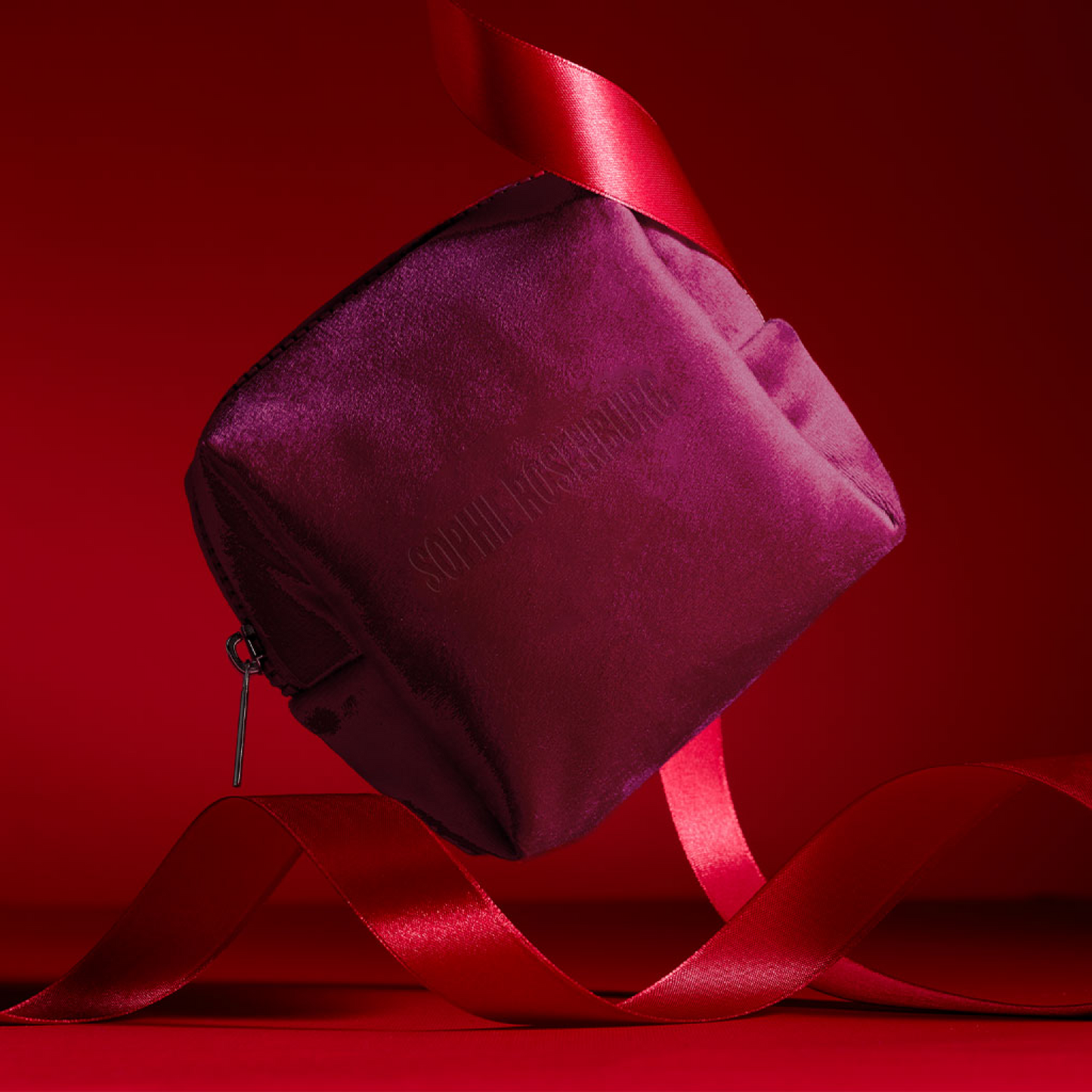 Pochette en velours rouge